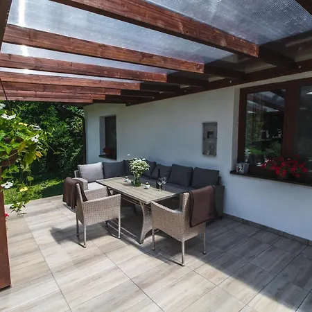 Erdőhangja Apartamento Mikohaza