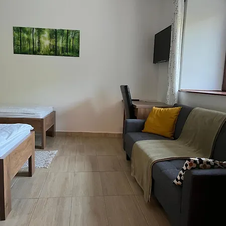 Erdőhangja * Mikohaza